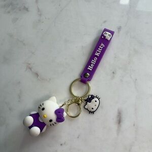 BRAND NEW PURPLE HELLO KITTY KEYCHAIN